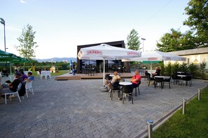Tennis court - Hotel Russia (Skopje)