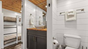 淋浴设施、毛巾