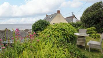 Tempat makan outdoor