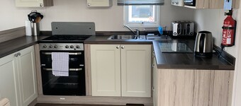 Hot tub breakaway with Castle view