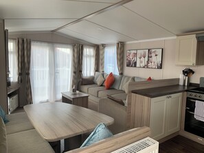 Living area - Hot tub breakaway with Castle view (Tattershall)