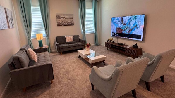 House | 12 bedrooms, Internet