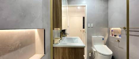 House | 1 bedroom, desk, Internet