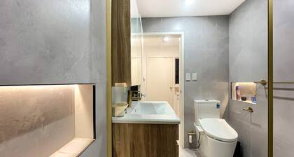 Metawise Cozy Family Room in Shared Home Free Parking
