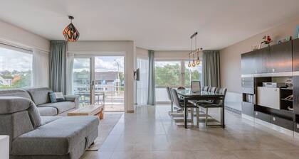 Huswell - Family Apartment With Balcony Near Coast