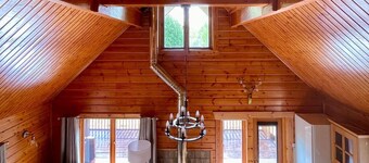 Riverside Lodge—3-Bed Retreat in Aberdeenshire
Cozy, scenic, and peaceful.