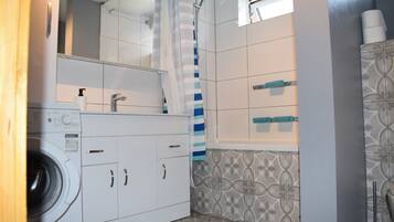 Shower, towels
