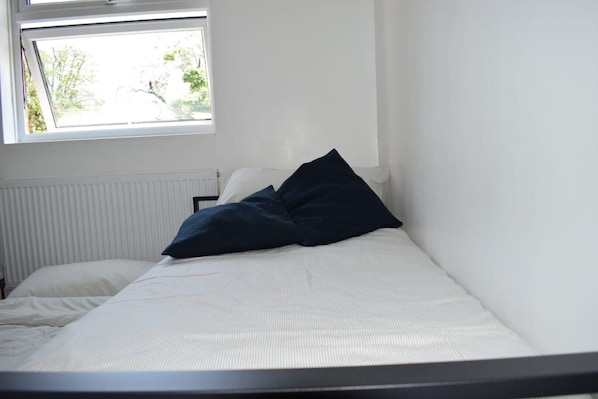 2 quartos, Wi-Fi de cortesia, roupa de cama