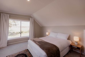 4 chambres, fer et planche à repasser, Wi-Fi, draps fournis