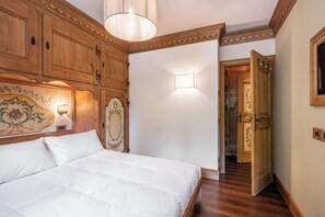 3 slaapkamers, een bureau, wifi, beddengoed