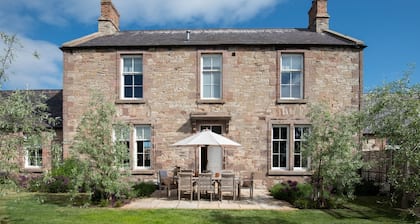 Cambridge House - Sleeping 8 Guests in 4 Bedrooms