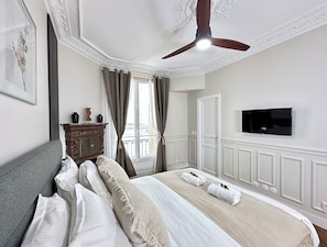 Luxury Apartment, Courtyard View