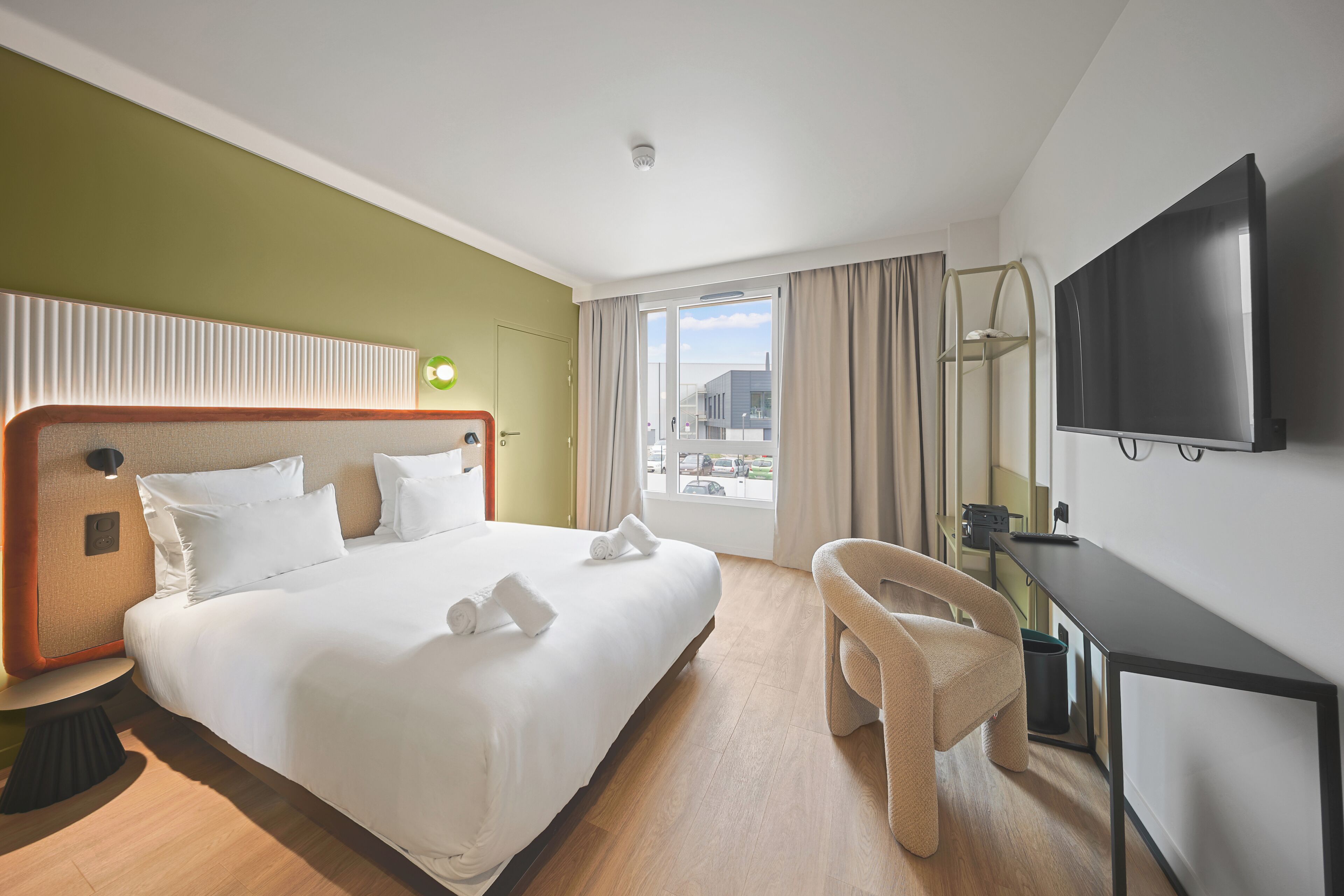 Premium bedding, minibar, desk, laptop workspace