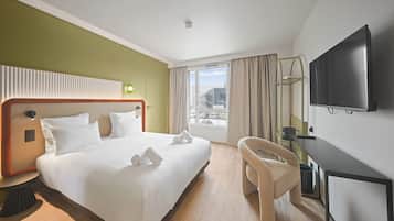 Premium bedding, minibar, desk, laptop workspace