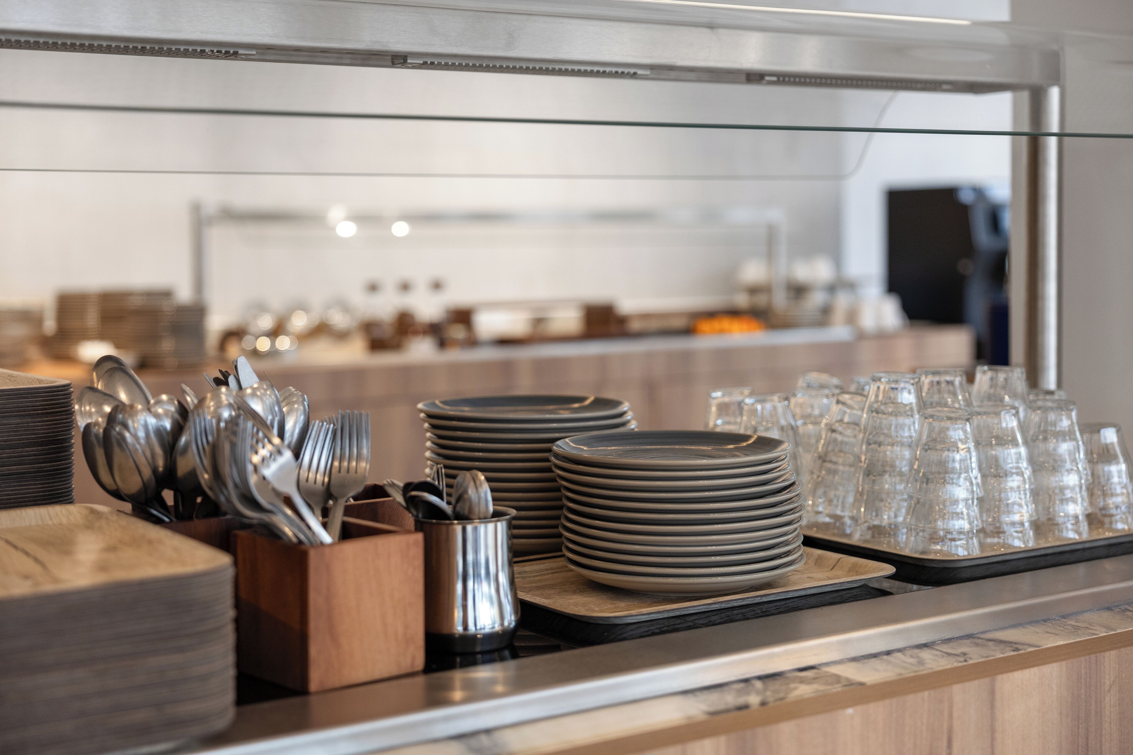 Daily buffet breakfast (EUR 14.9 per person)