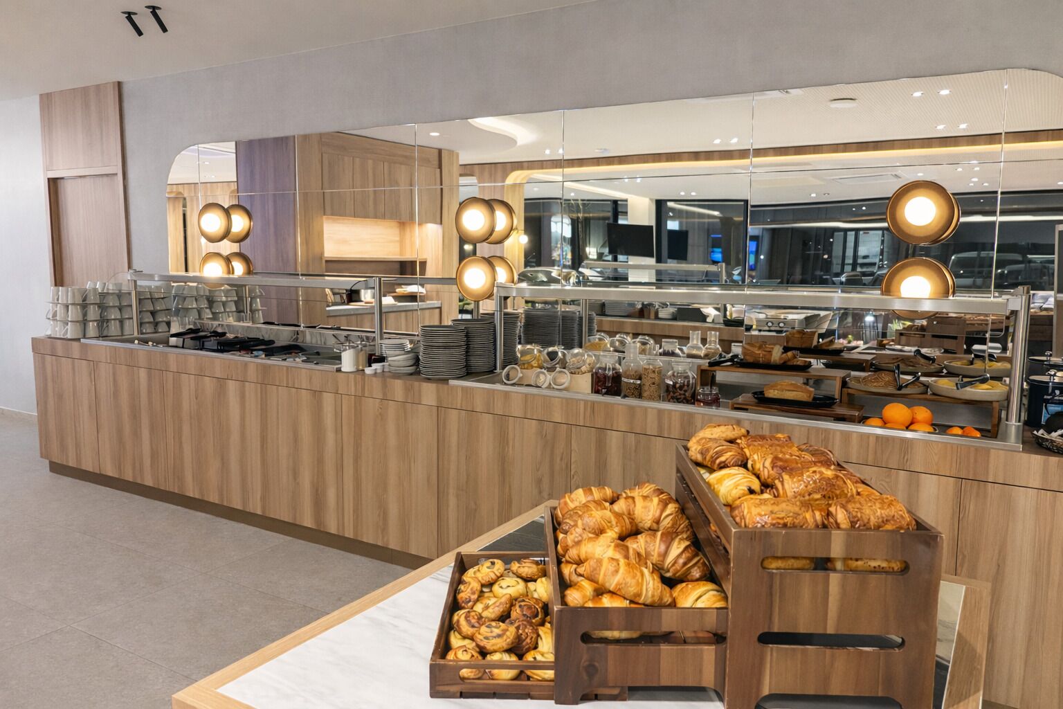 Bữa sáng buffet hàng ngày (14.9 EUR/mỗi người) 