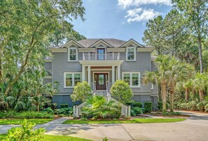 Exterior - Exquisite Vanderhorst home with pool (Kiawah Island)