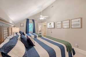 5 bedrooms, desk, iron/ironing board, travel crib - Picturesque Osprey Point views, private pool (Kiawah Island)