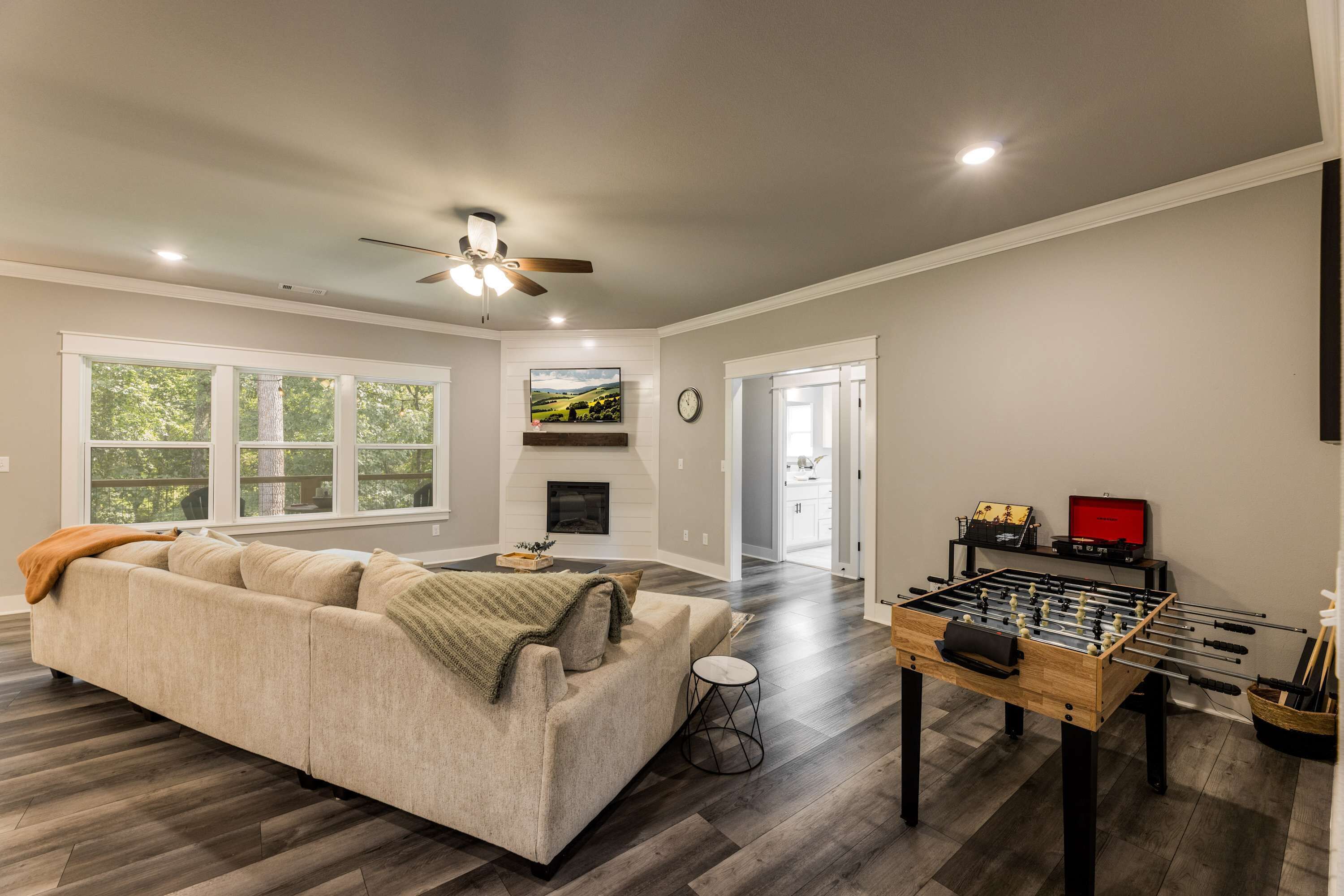 TV, fireplace, books, offices