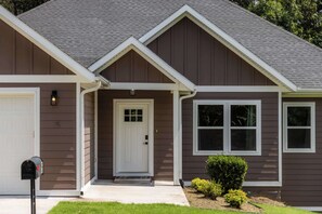 Exterior detail - The Abode in Bella Vista .7mi to Back 40 Trailhead (Bella Vista)