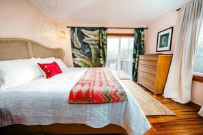 3 bedrooms, iron/ironing board, travel cot, WiFi