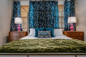 3 chambres, fer et planche à repasser, Wi-Fi, draps fournis
