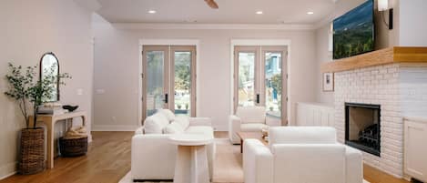 TV, fireplace, DVD player, offices