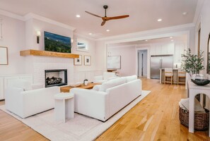 TV, fireplace, DVD player, offices