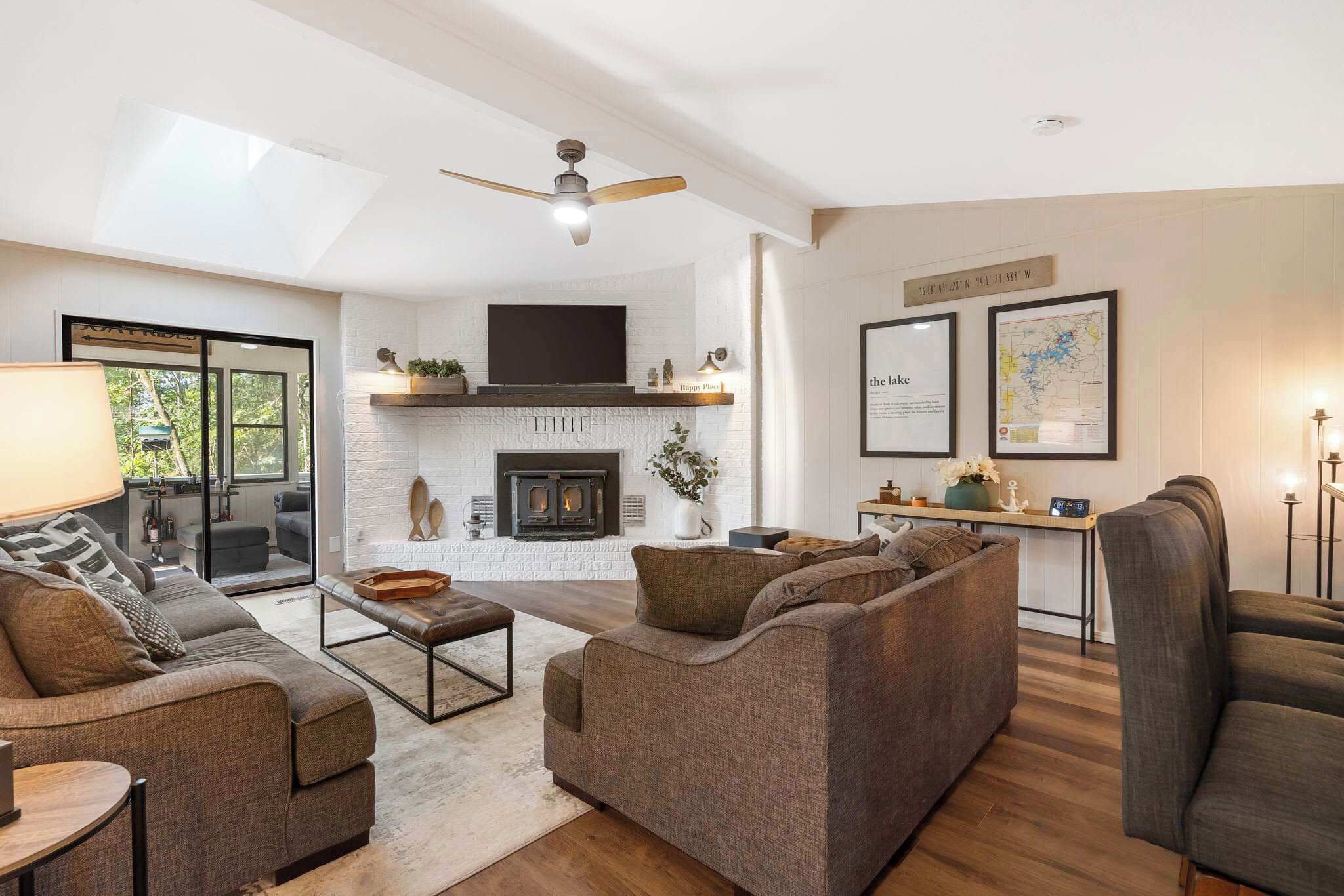 TV, fireplace, video games, offices