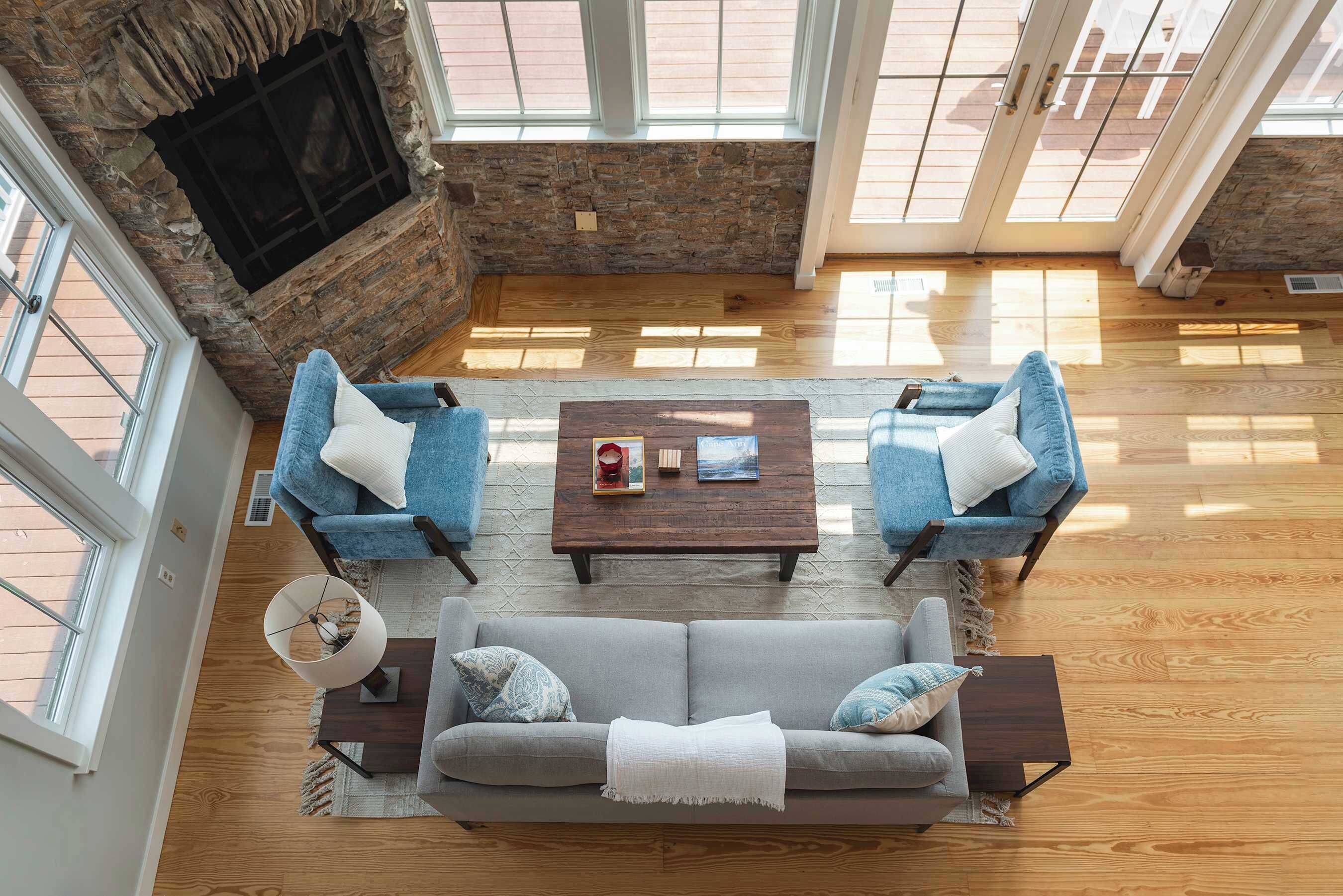 TV, fireplace, offices