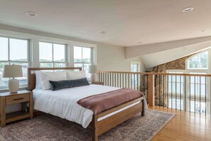 2 bedrooms, iron/ironing board, travel cot, WiFi