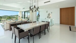 Unclassified image, 2 of 25, button - Luxury Marbella Villa With 5 Bedrooms (Marbella)