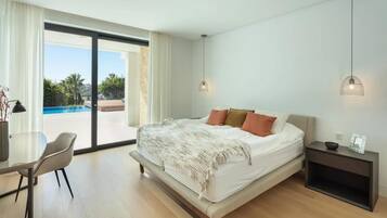 5 bedrooms, free WiFi, bed sheets