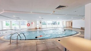 Piscine couverte