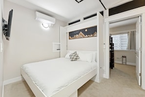 2 quartos, ferros/tábuas de passar roupa, Wi-Fi, roupa de cama
