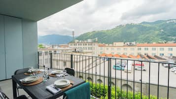 Apartment (1 Bedroom) | Balcony