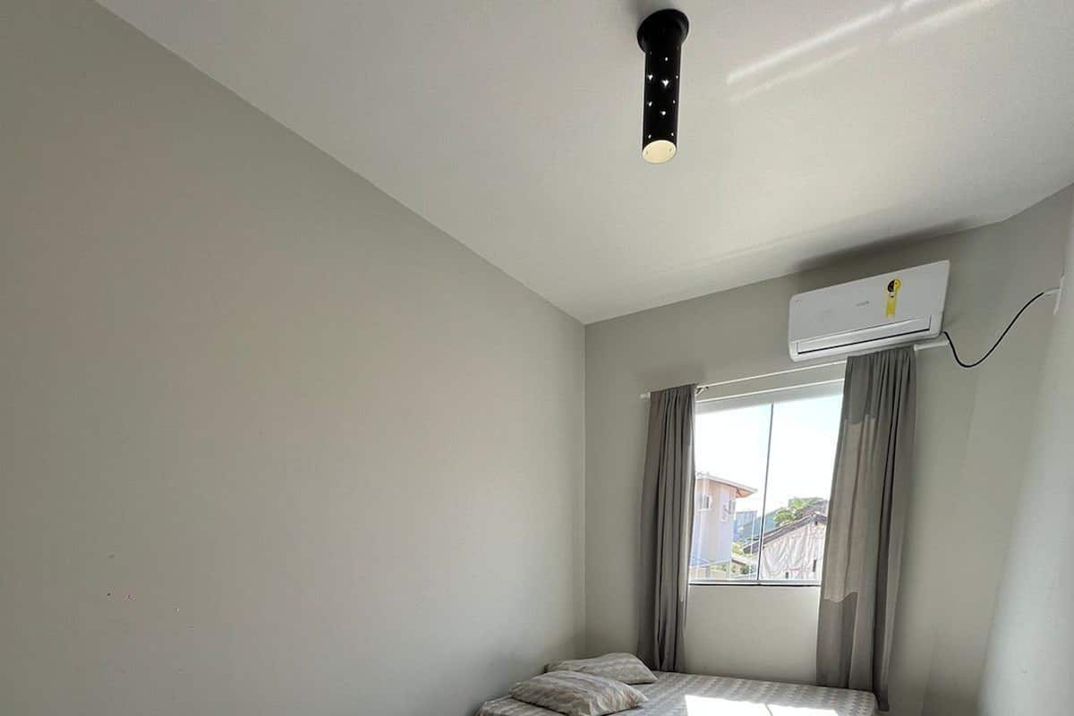 Apartment | Free WiFi, bed sheets