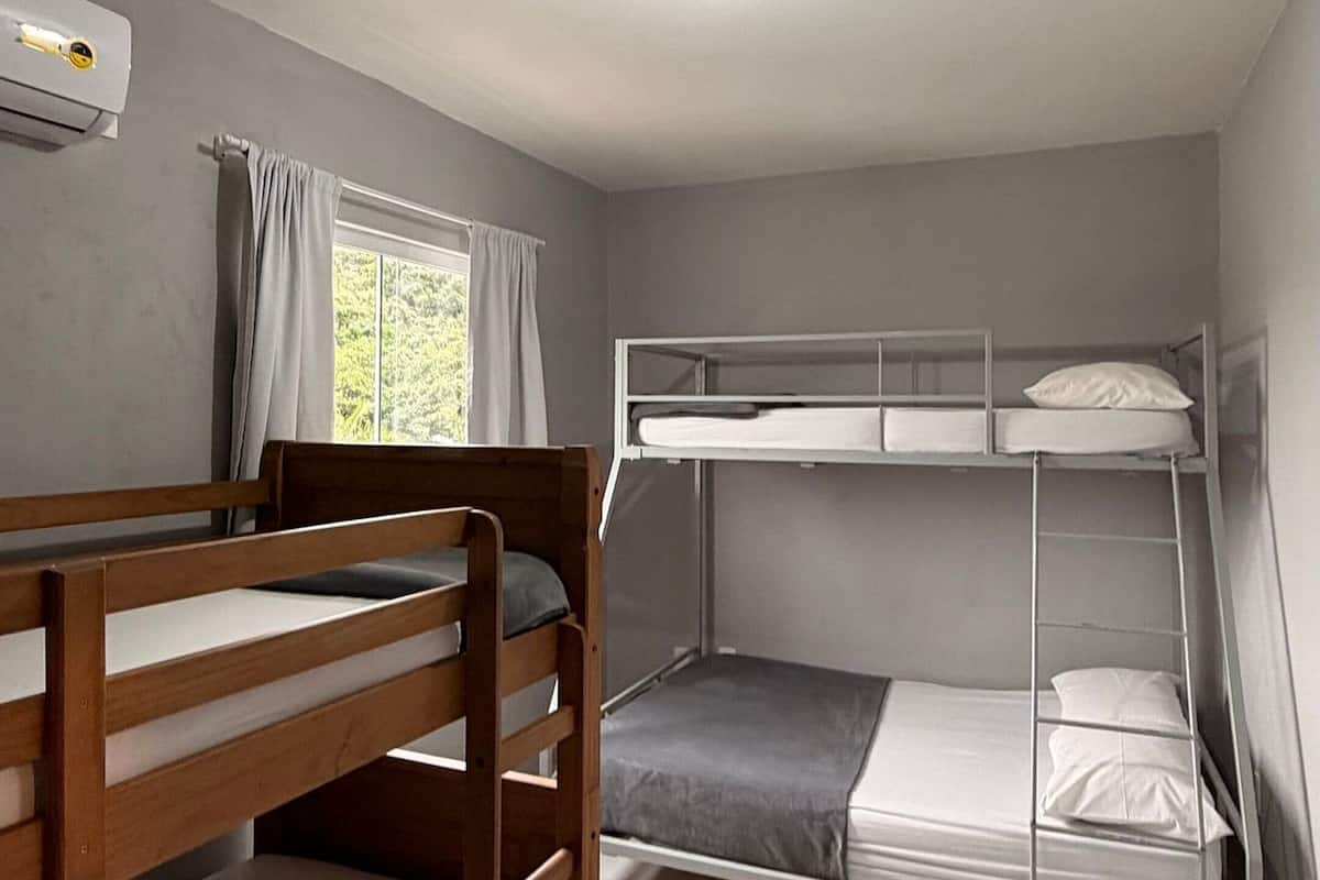 Apartment | Free WiFi, bed sheets