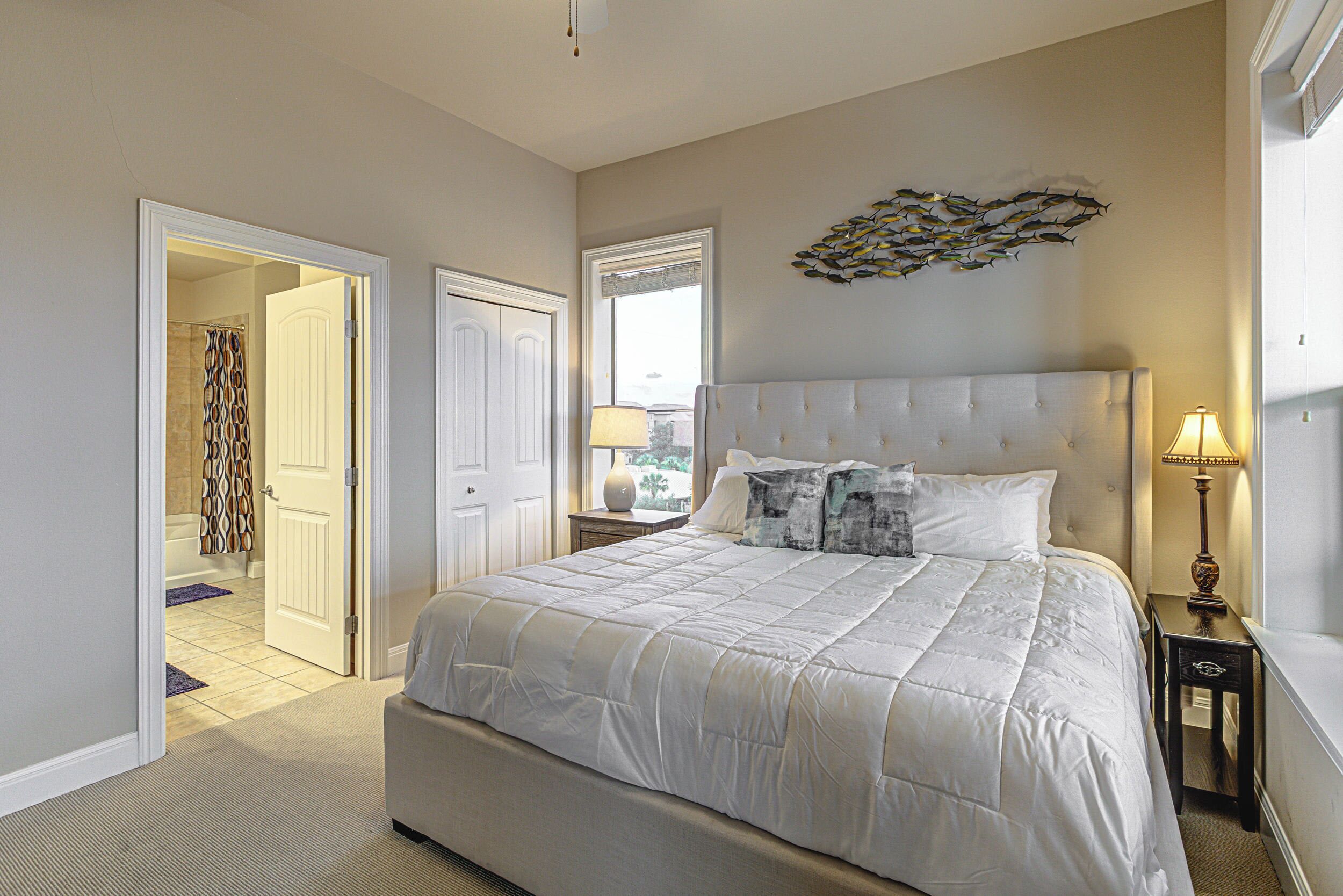 2 bedrooms, WiFi, bed sheets, wheelchair access