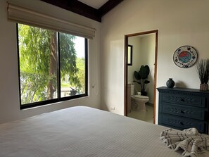 3 chambres, fer et planche à repasser, Wi-Fi gratuit, draps fournis