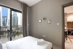 1 bedroom, iron/ironing board, free WiFi, bed sheets - 1BR by Canal Walk | Easy Metro Access | Business Bay (Dubai)