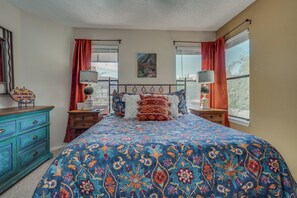 1 bedroom, desk, iron/ironing board, free WiFi