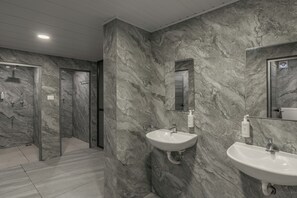 Bathroom - The Hosteller Fort Kochi, Ocean Edge (Kochi)