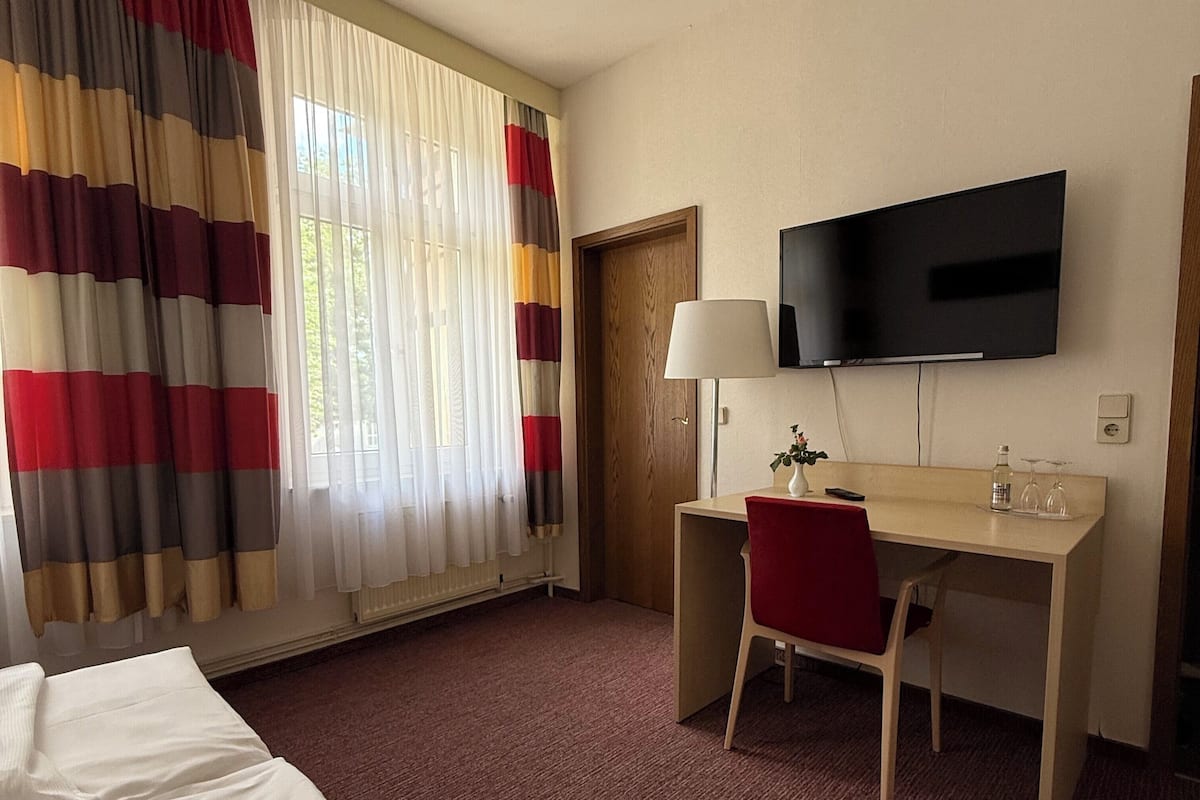 Classic Double Room | Iron/ironing board, free WiFi