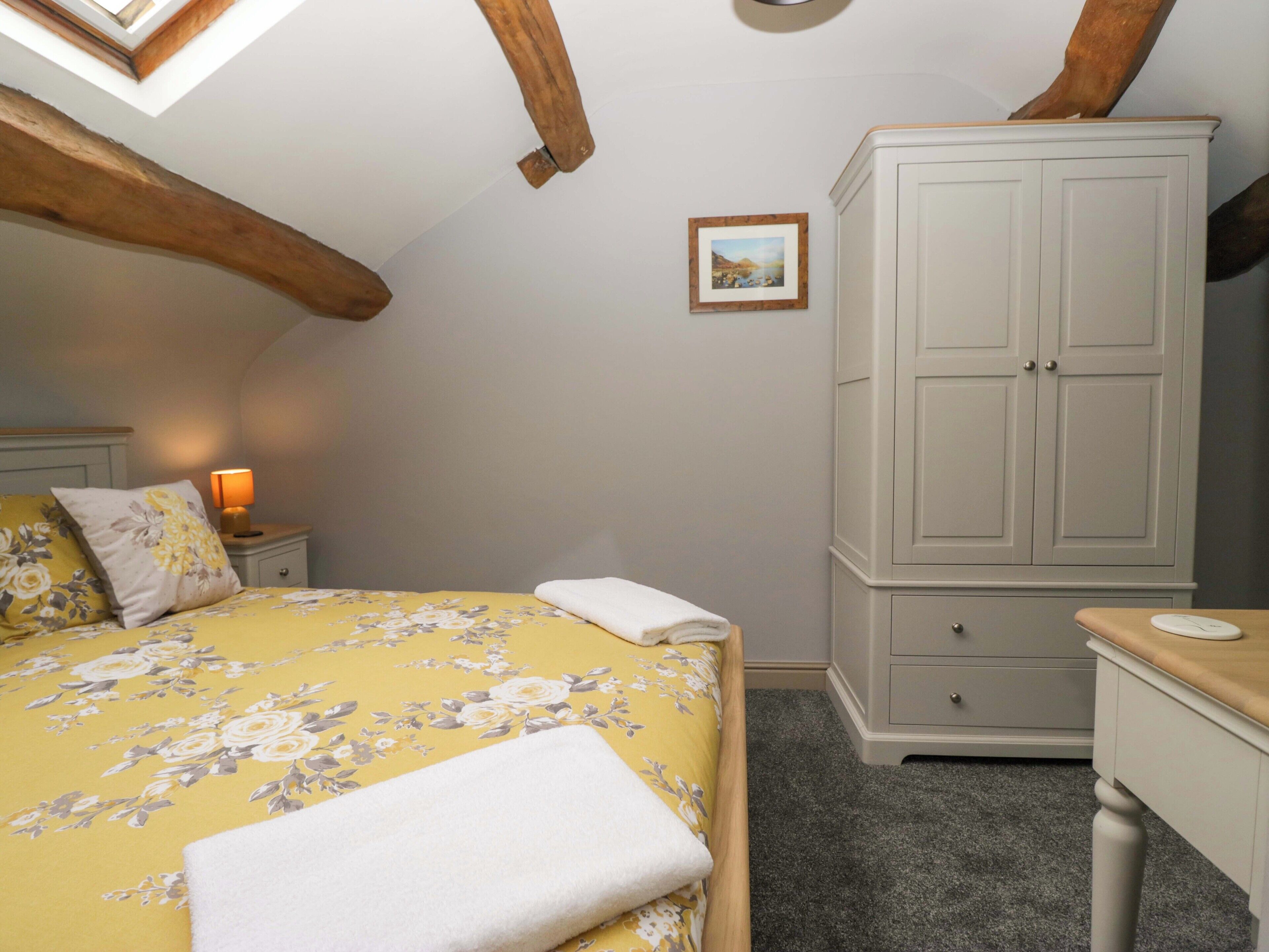 1 bedroom, individually decorated, individually furnished, free WiFi