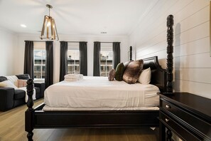 2 Schlafzimmer, Schreibtisch, Bügeleisen/Bügelbrett, kostenloses WLAN