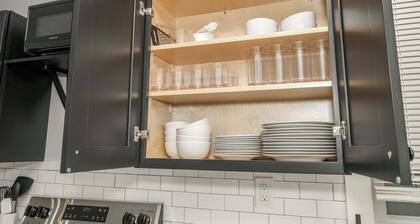 Modern Cincy Home – For 6