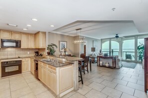 Microwave, dishwasher, coffee/tea maker, toaster