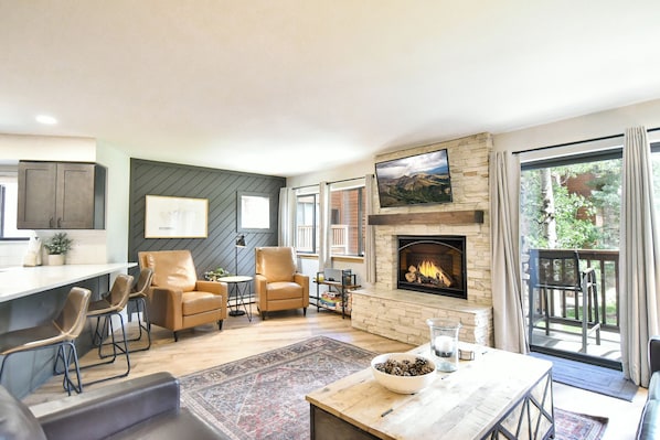 Smart TV y chimenea