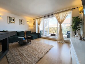 TV connectée, cheminée